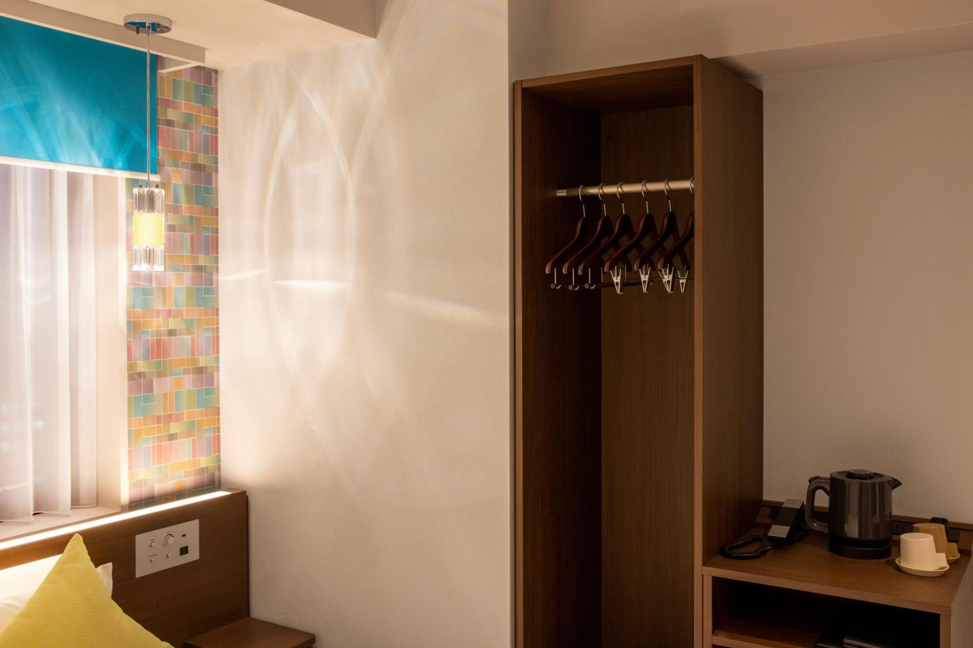 Karaksa Hotel Colors Tokyo Yaesu — Photos 3